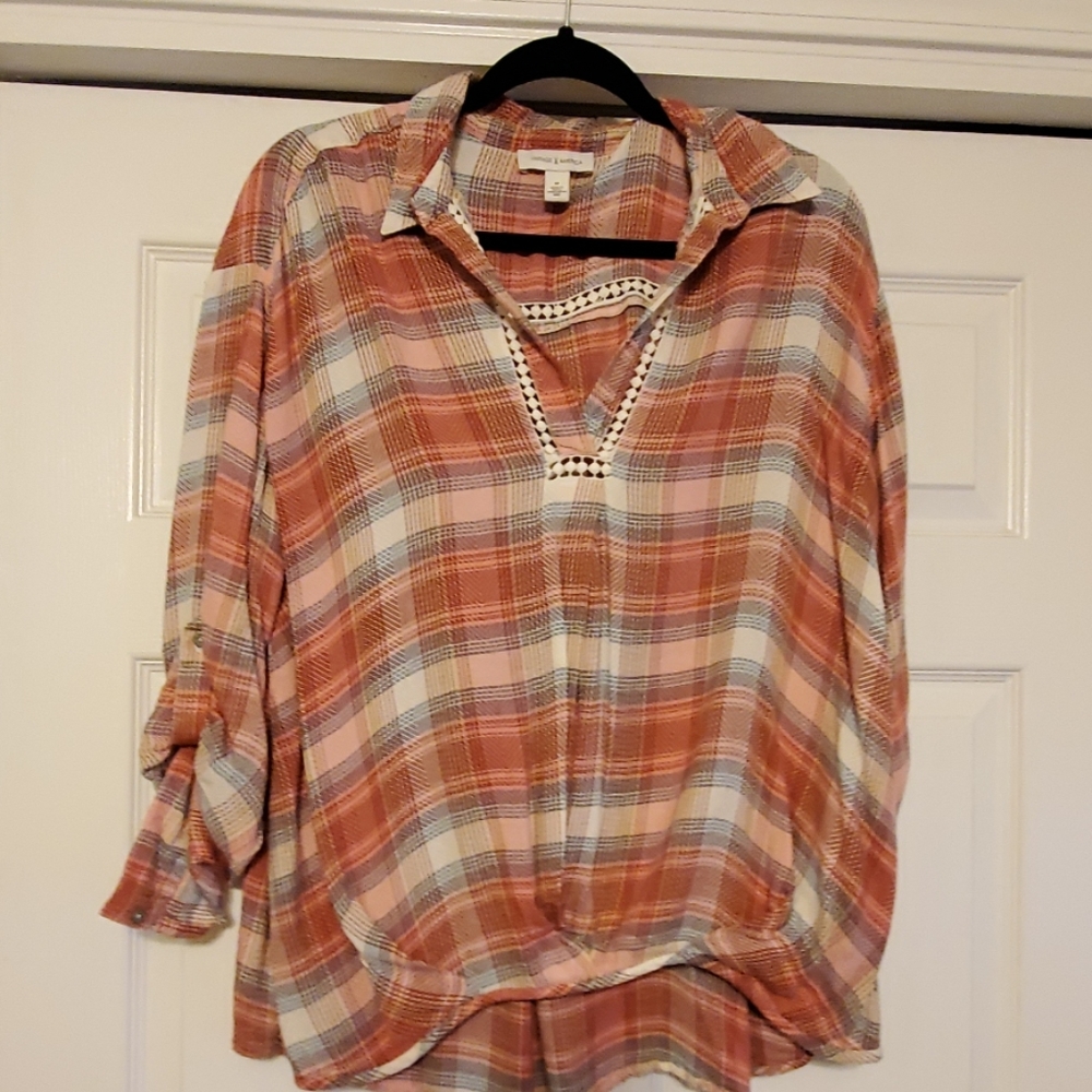 PLAID TOP
